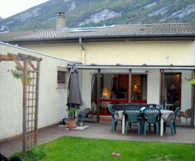 Agrable maison avec jardin sur secteur trs recherch
