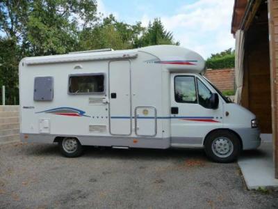 VENTE DE MON CAMPING CAR ADRIATIK 573XD URGENT ANNEE 2006.