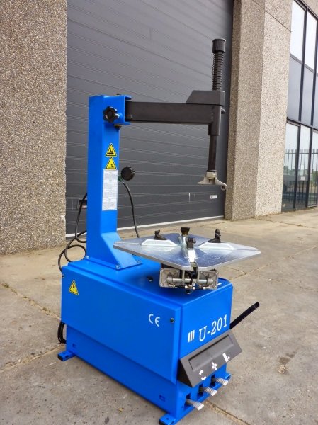 Machine dmonte pneus 10 a 24'' 220v semi automatique 