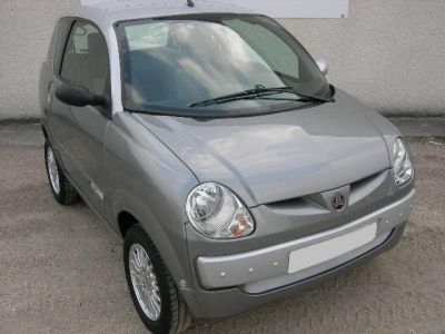Donne voiture sans permis aixam A72 d super luxe 