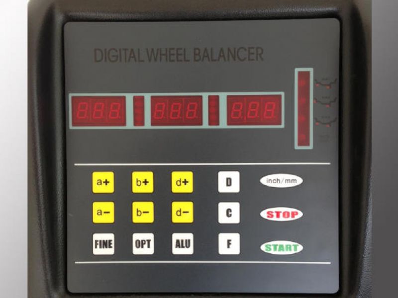Machine equilibreuse de roue semie automatique 10 a 24 (DLMC2) 