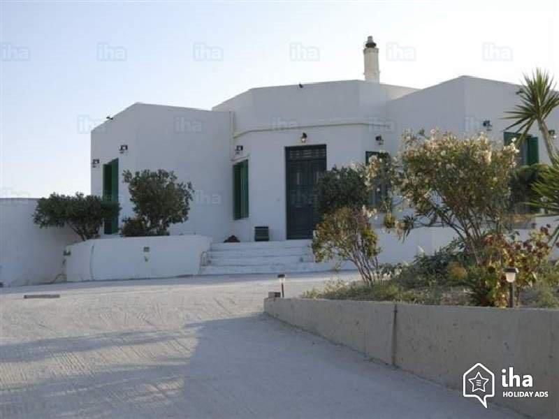 Greece Cyclades island Milos rent villa with 3 bedrooms. great for 6/8/10people