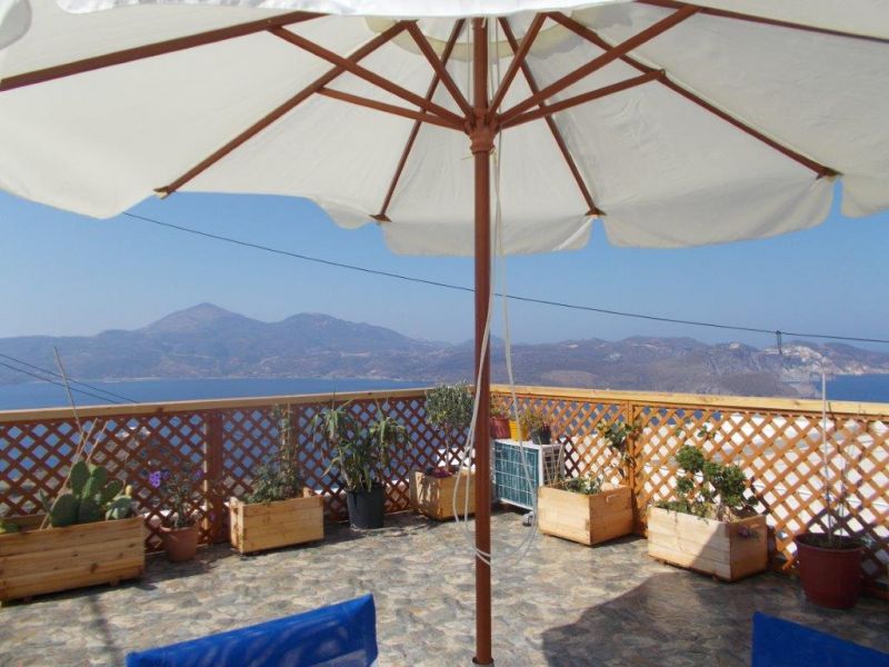 Greece Cyclades island of Milos rent studio/apartment /villa