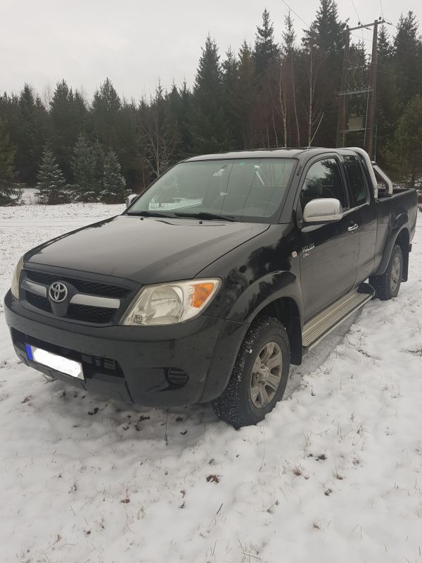 Toyota HiLux D-4D 171hk D-Cab 4wd